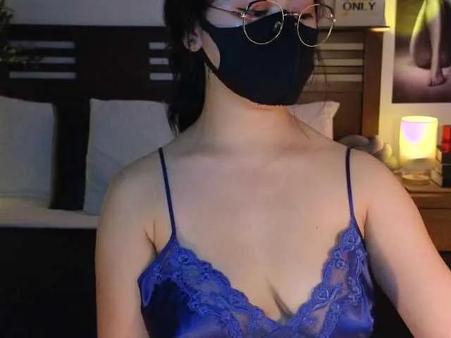 aaliyah18ally on BongaCams 