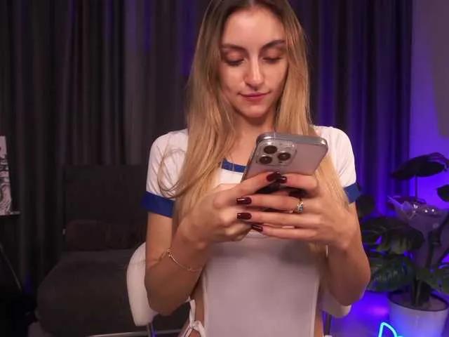 adria-lux — Freechat on BongaCams