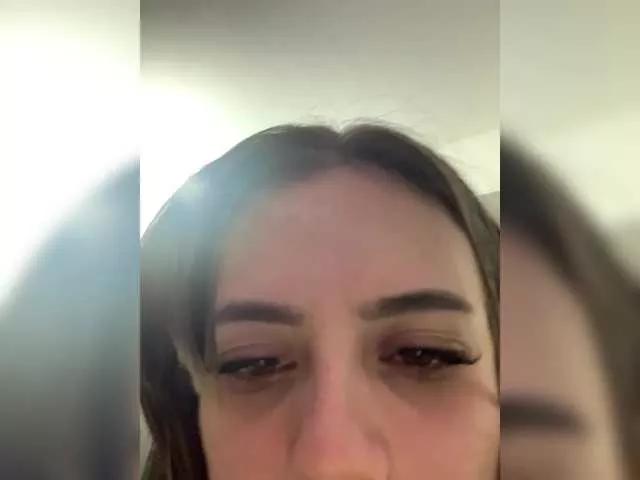 Alaiahammer on BongaCams