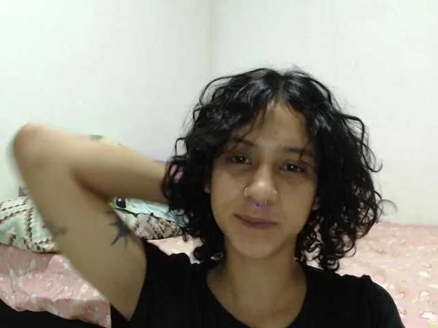 AlinaWoolf on BongaCams