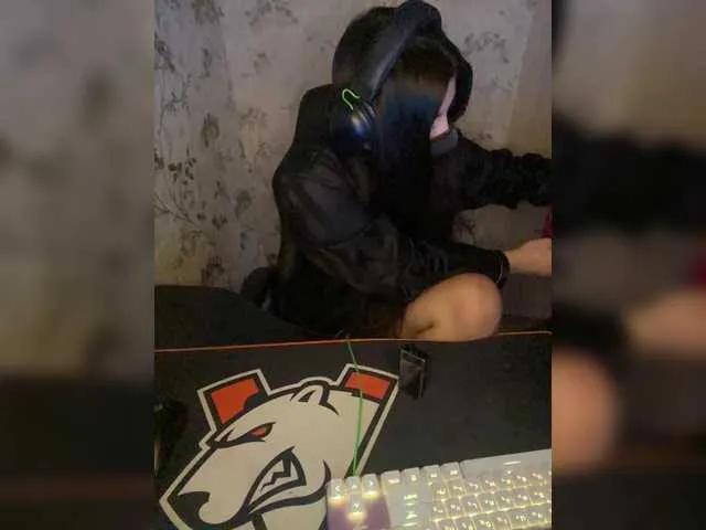 aloeloea on BongaCams