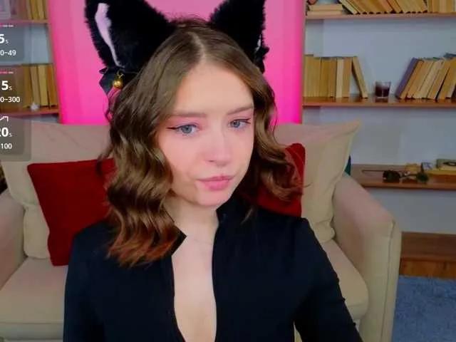 AmeliaShine1 on BongaCams