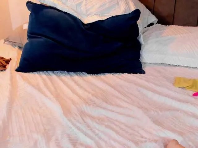 AriaDelune on BongaCams 