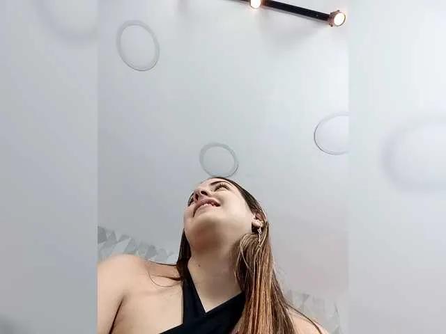 BellaSaint on BongaCams 