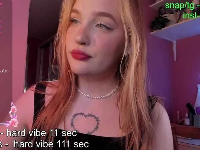 CarolineLovers on BongaCams