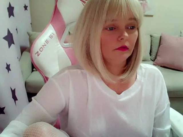 ChristieRoses on BongaCams