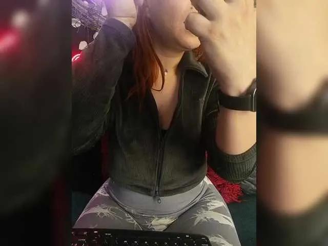 Duramapola — sweet, intelligent, kind men, sense of humor, imagination, C2C. I don't care about the size, I care what you have in your mind, that you want to see beyond my body; that you be my sweet devil and be your crazy angel.