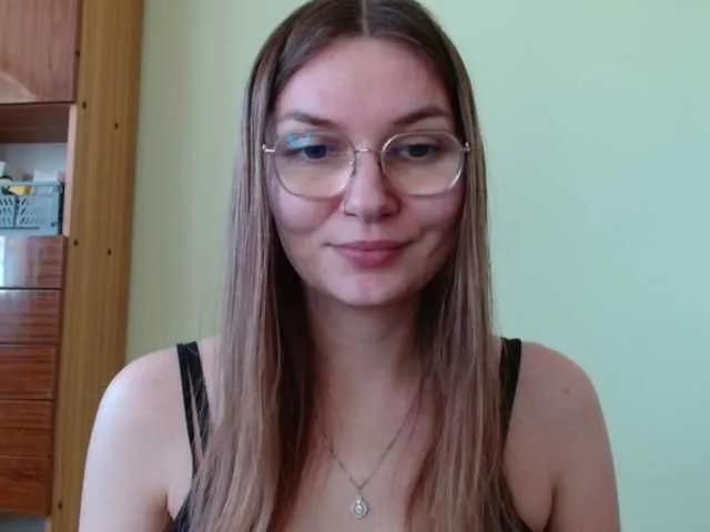 Ellyxcute on BongaCams 