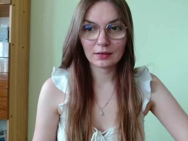 Ellyxcute on BongaCams 