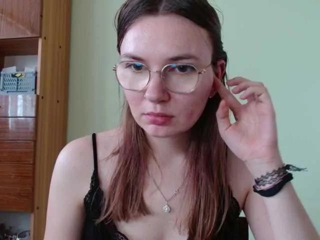 Ellyxcute on BongaCams 
