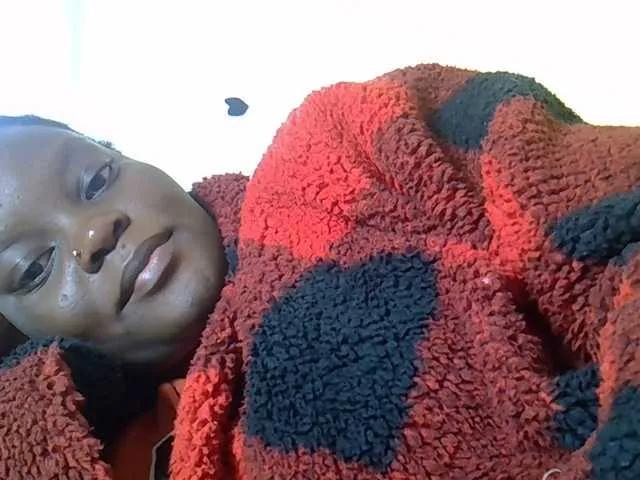 Fine-ass-bitch on BongaCams