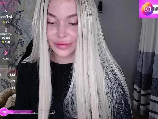 Foxymoxy19 on BongaCams