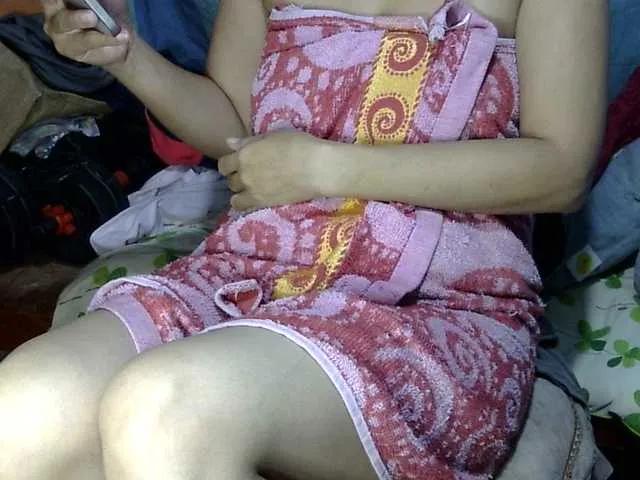 HOTTIEMEE on BongaCams 