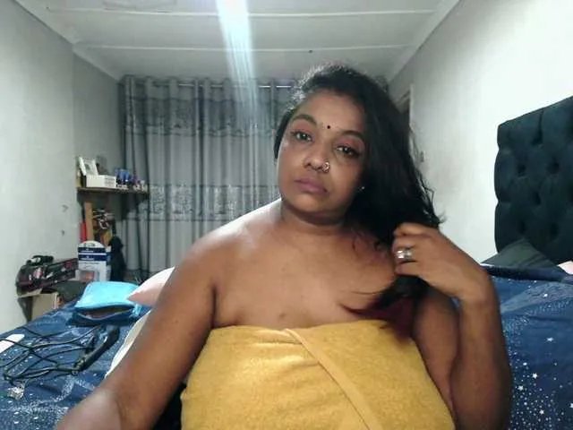 Indianmayaxoxo on BongaCams 
