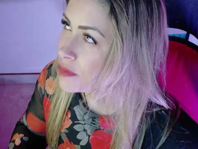 Ivypoison10 —  Whispered fantasies, soft touches,  
 teasing looks, deep kisses & playful toys   
 I love when you take control... but I love teasing you more 