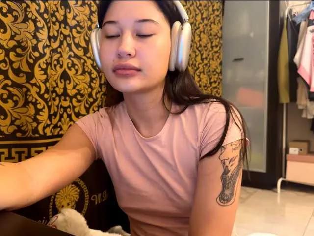 LakishaYanish on BongaCams