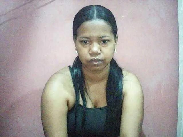 lesly11 on BongaCams