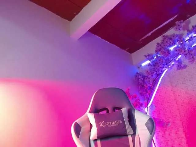 LindseyFerrer on BongaCams