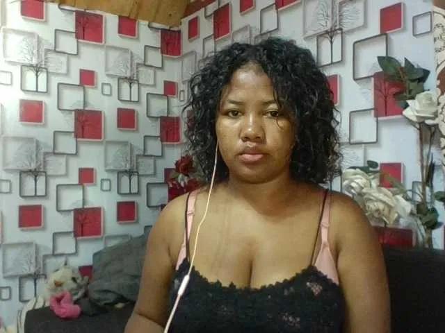 LyahGold on BongaCams