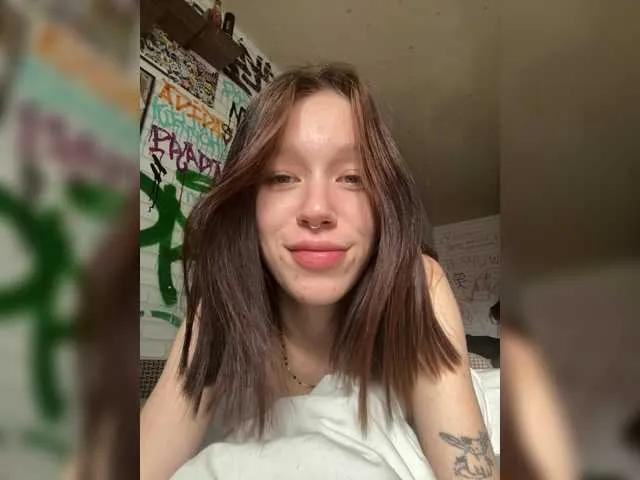 lyricssa — Freechat on BongaCams