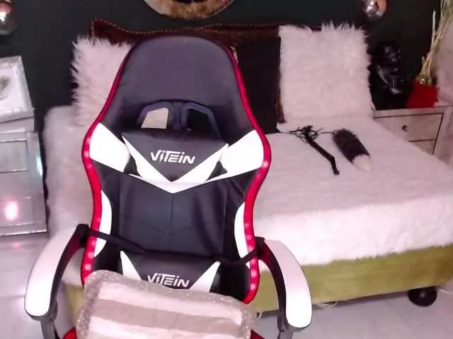 MadikeyHappy on BongaCams