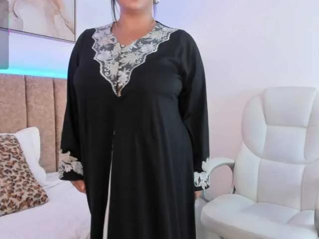 miahkumar- — like to touch myself , my skin is so soft and sweet ! i enjoy a good kisser touring around my whole body with his hot lips.
I enjoy when a men makes me moan and scream his name while i give me pleasure thinking in his body.