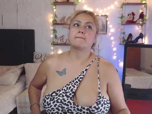 missrosariostepmoan on BongaCams 