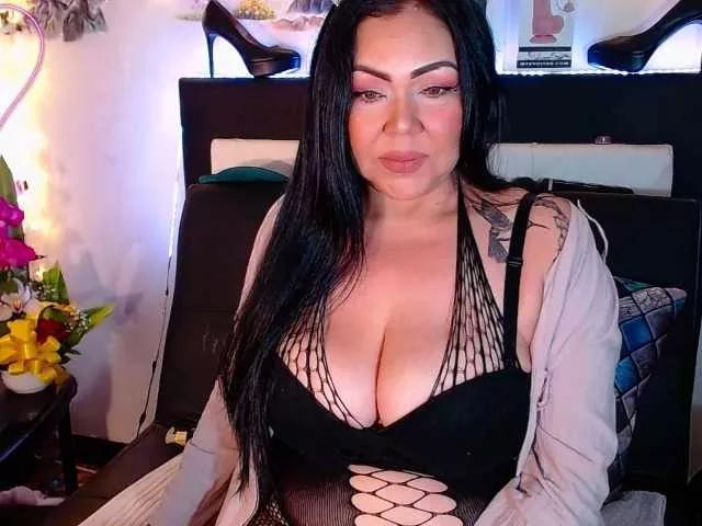 Mommy-pervert on BongaCams 