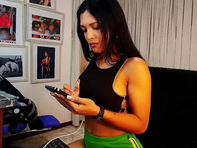 Mommyjeva on BongaCams 