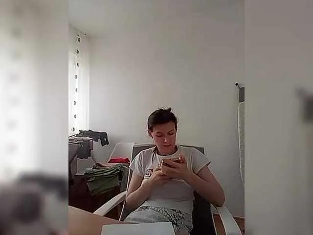 P-A-N-I-K-A's avatar