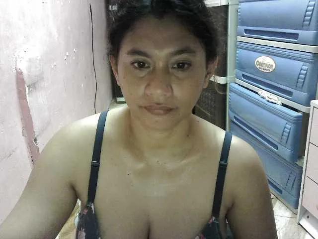 peenastyfame on BongaCams 