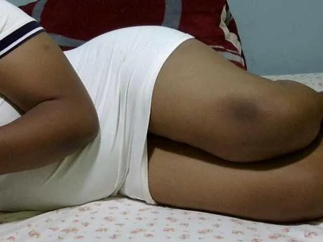 Petitetessy3 on BongaCams