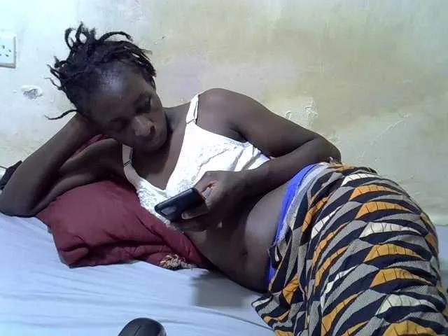 Preetypussie on BongaCams