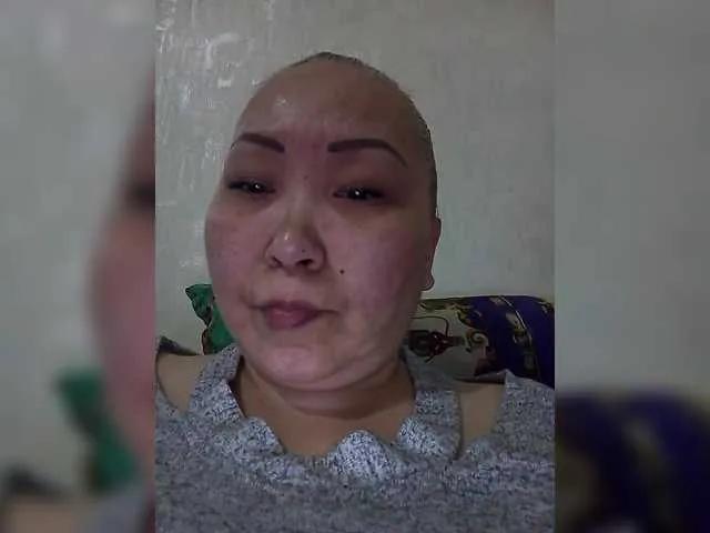 Qweentis on BongaCams 