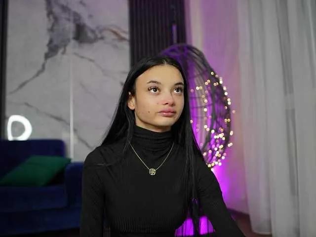 RachelRavee's avatar