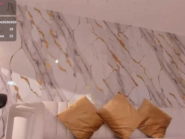 RebeccaHudson on BongaCams 