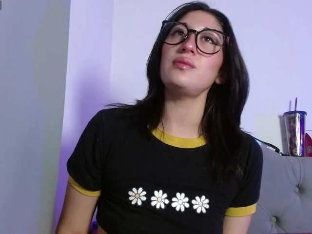 Red-moonn on BongaCams