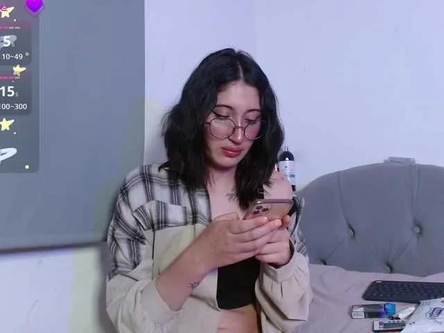 Red-moonn on BongaCams