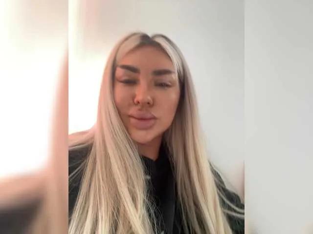 SarahStone on BongaCams 