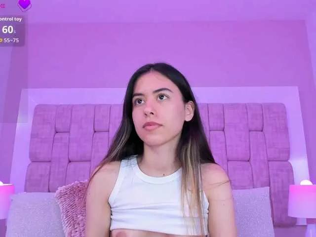 SashaCollinss on BongaCams 