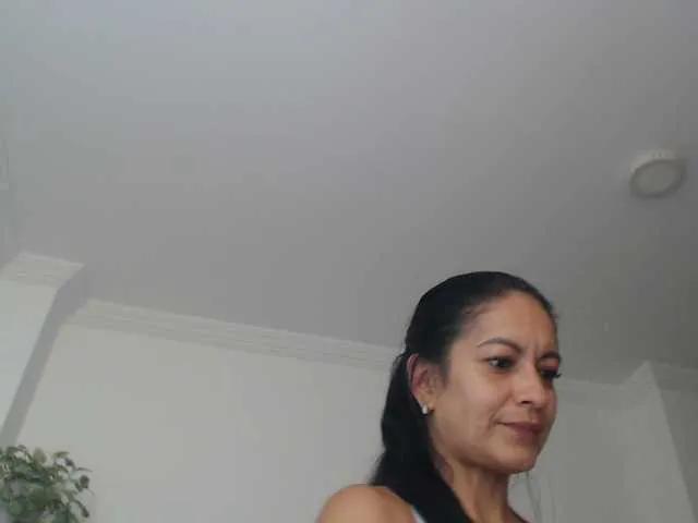 seiya5 — soy una chica latina muy caliente y juguetona