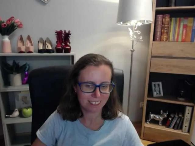 sparkleLizzy on BongaCams