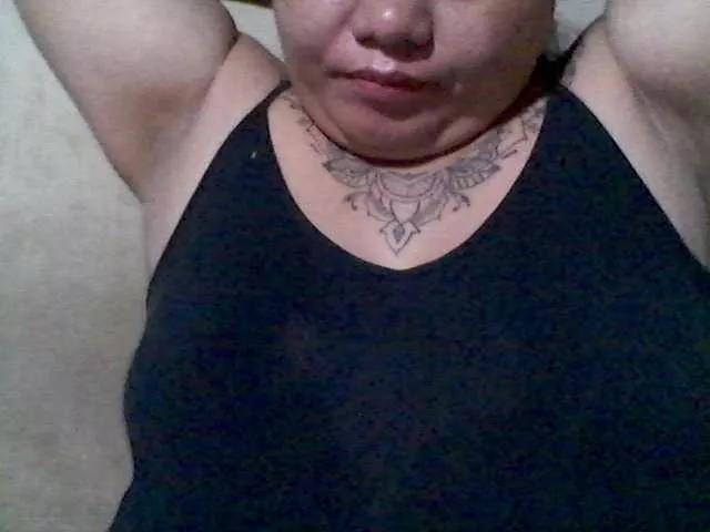 sweetasian33 on BongaCams 