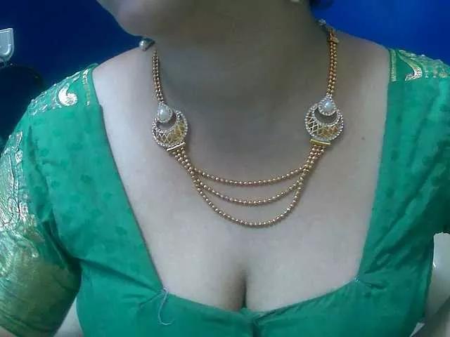 Tamilbabby2025 on BongaCams