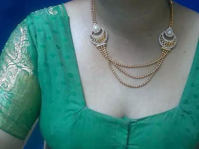 Tamilbabby2025 on BongaCams