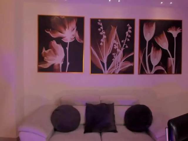 TaraLawrence's avatar