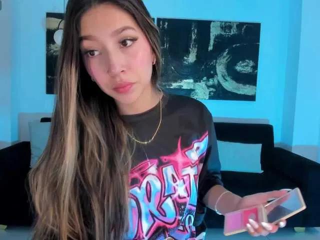 TaraLawrence on BongaCams