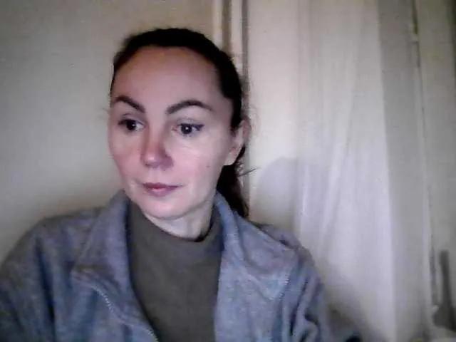 TessBertie on BongaCams