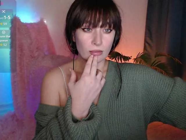 Zeeeme on BongaCams 