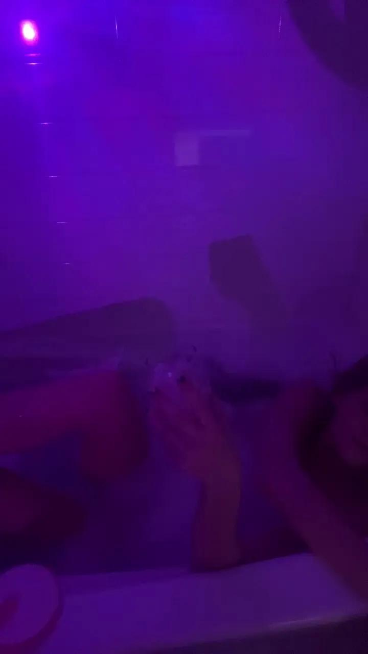 miss_itty_bitty on Cam4 